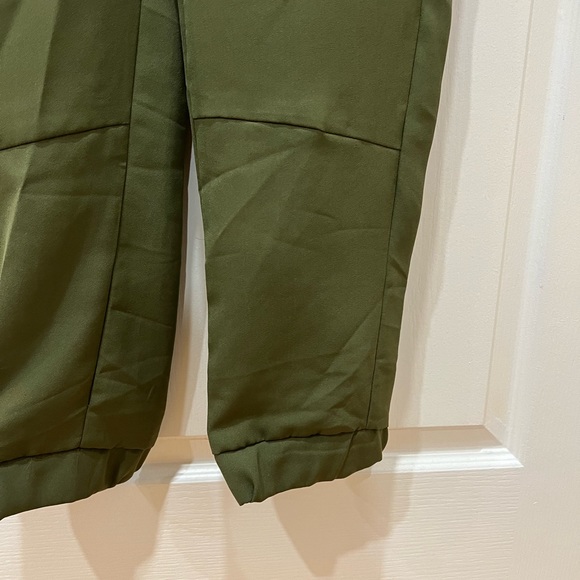 Jumpsuit (extra small) utility green with front and back pockets - Picture 3 of 7